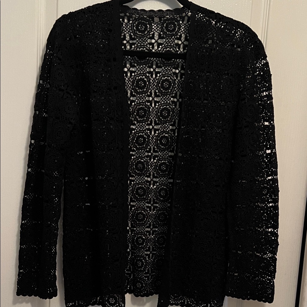 Black Crochet Women's Sweater/Cadigan 💞